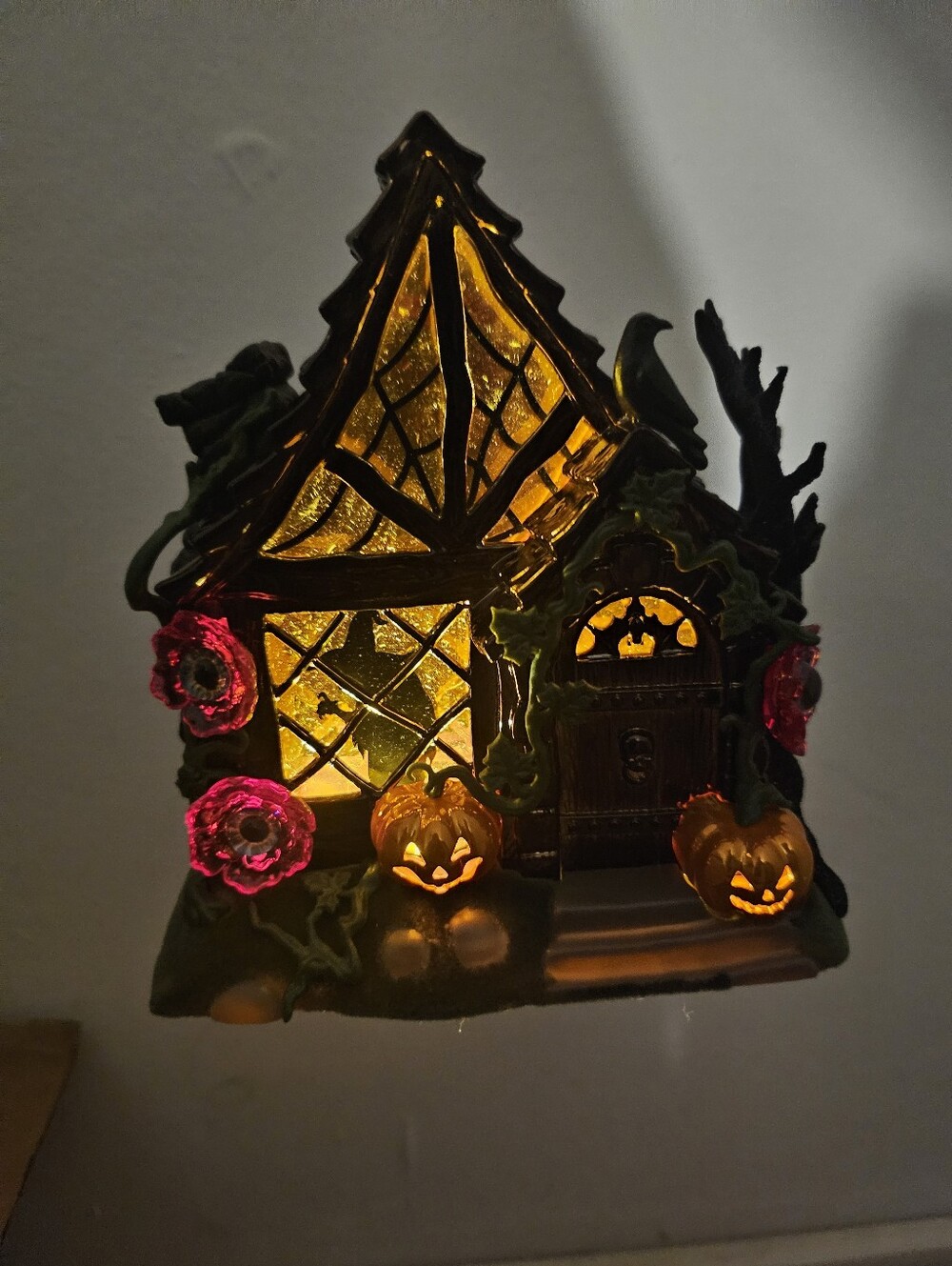 Bath Body Works HALLOWEEN Haunted Witch Cottage Projector Wallflower Plug In - Picture 2 of 12